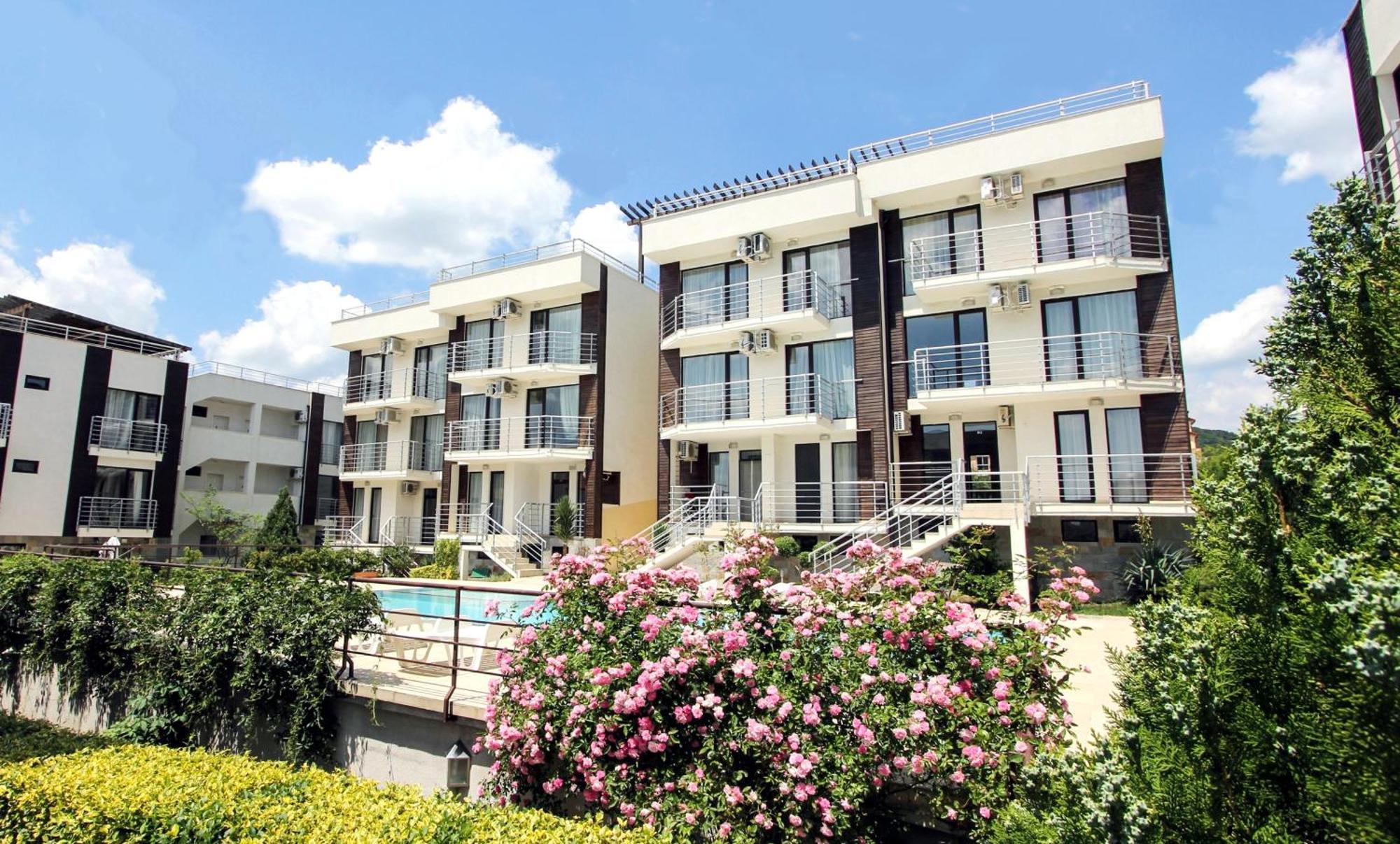 New Line Village Apartments Sunny Beach Buitenkant foto