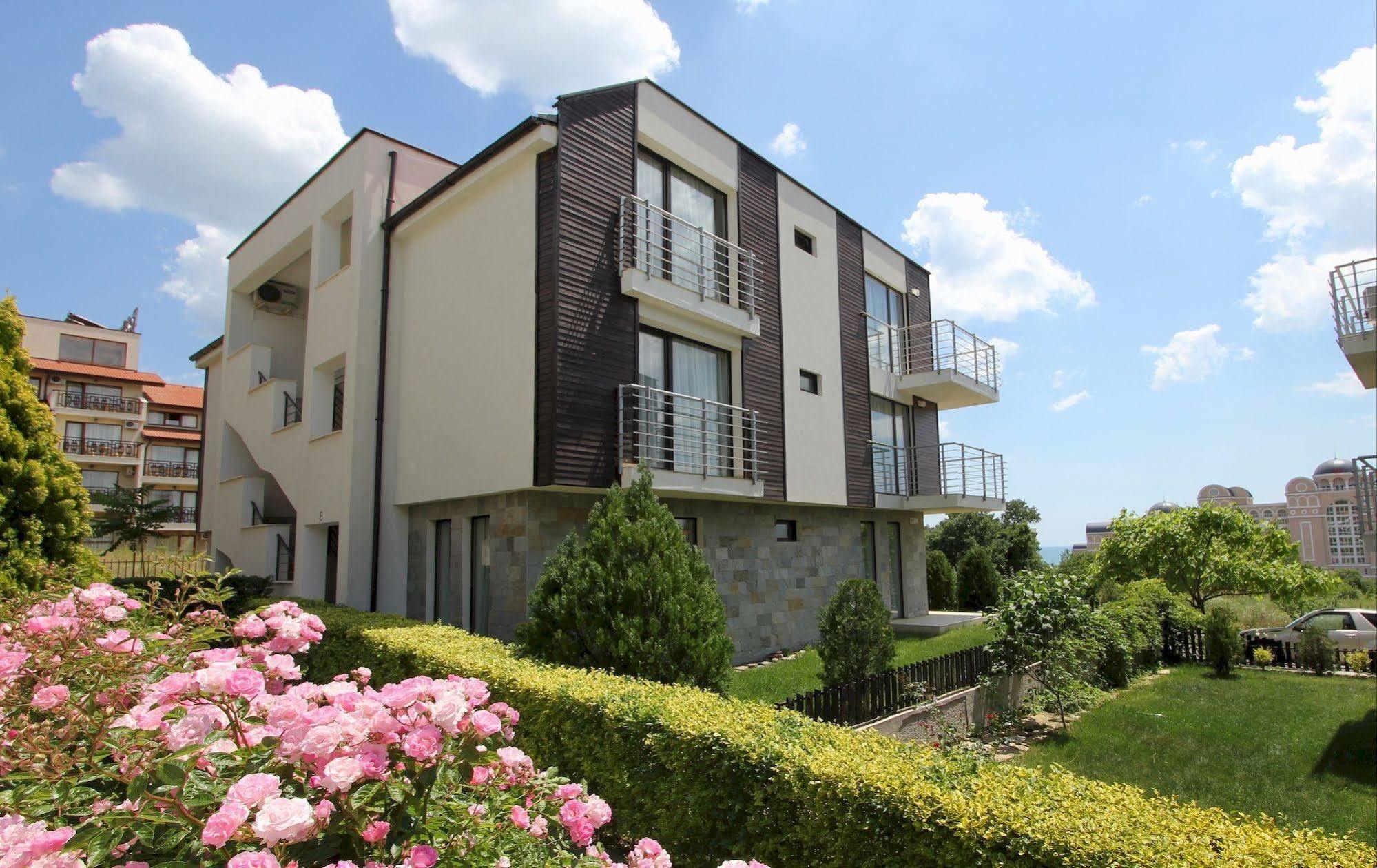 New Line Village Apartments Sunny Beach Buitenkant foto