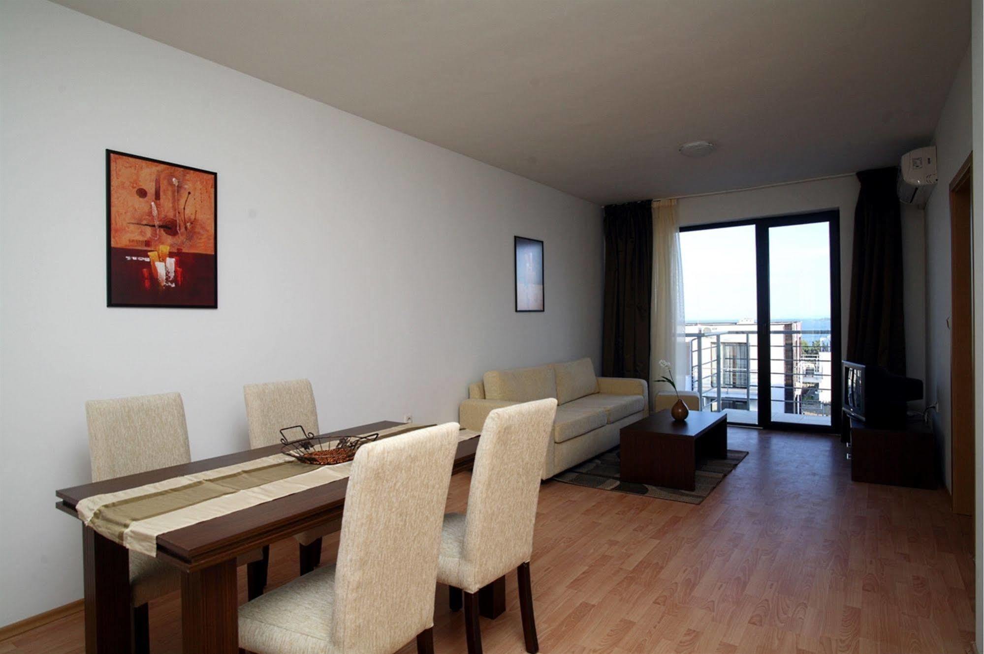 New Line Village Apartments Sunny Beach Buitenkant foto