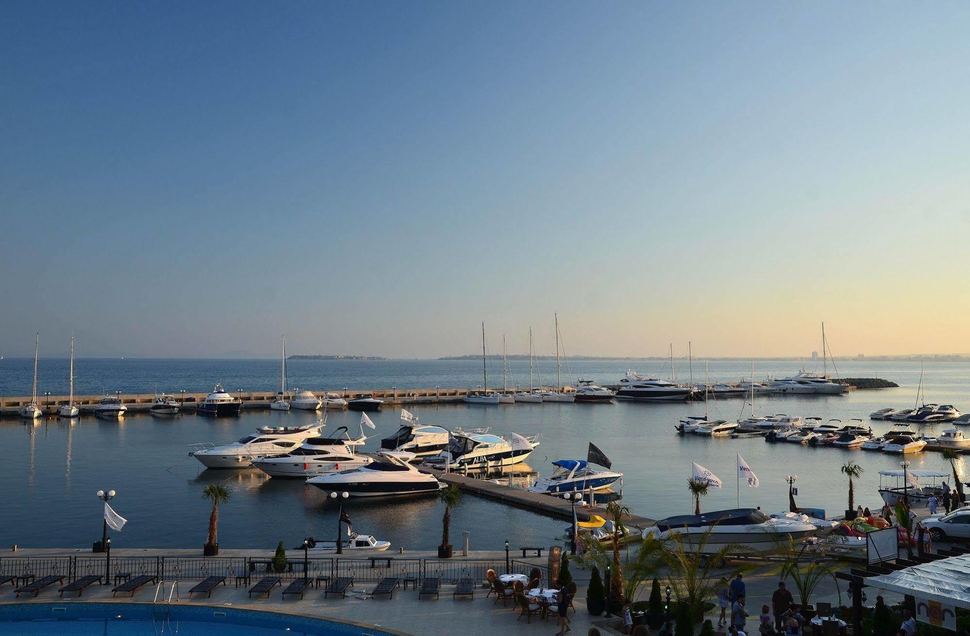 New Line Village Apartments Sunny Beach Buitenkant foto