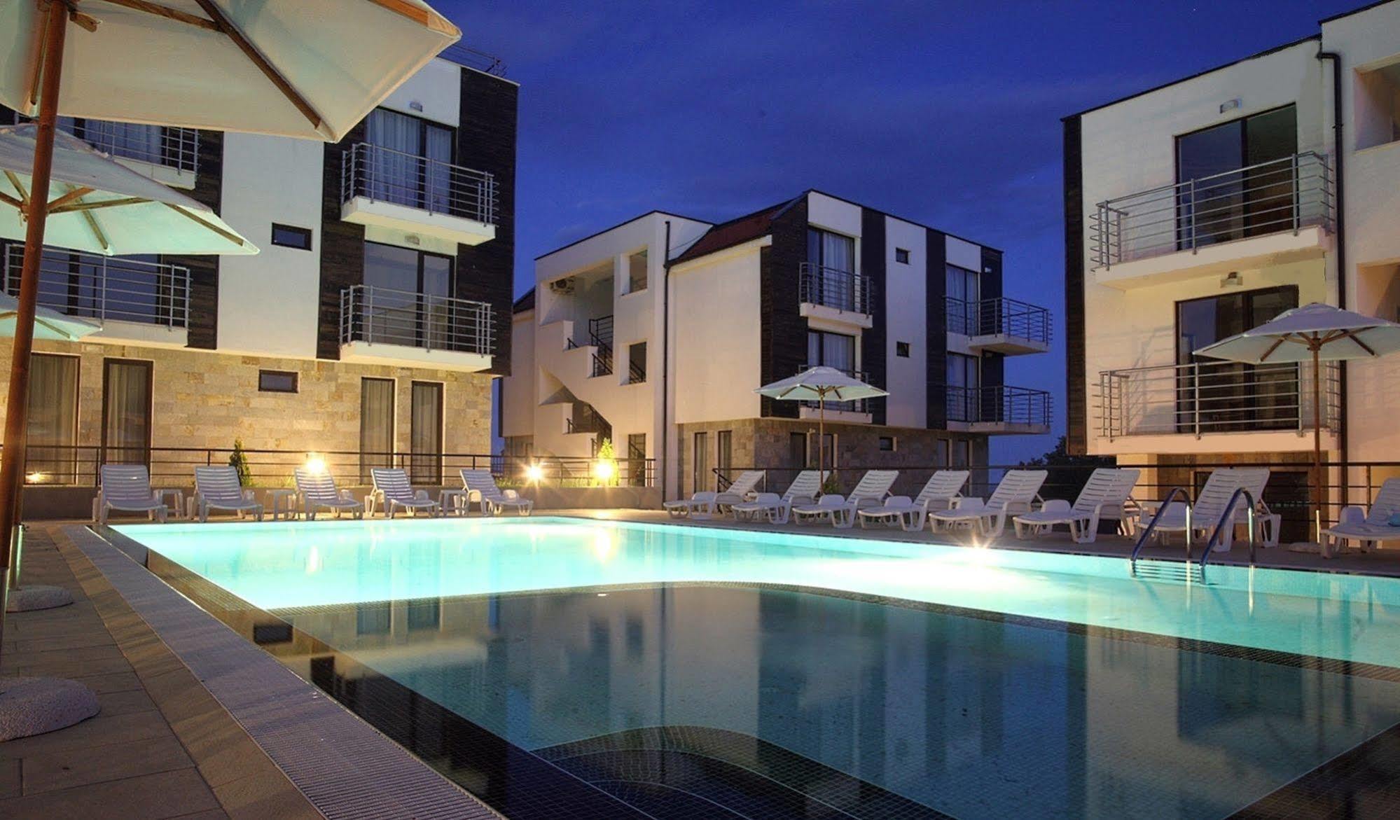 New Line Village Apartments Sunny Beach Buitenkant foto