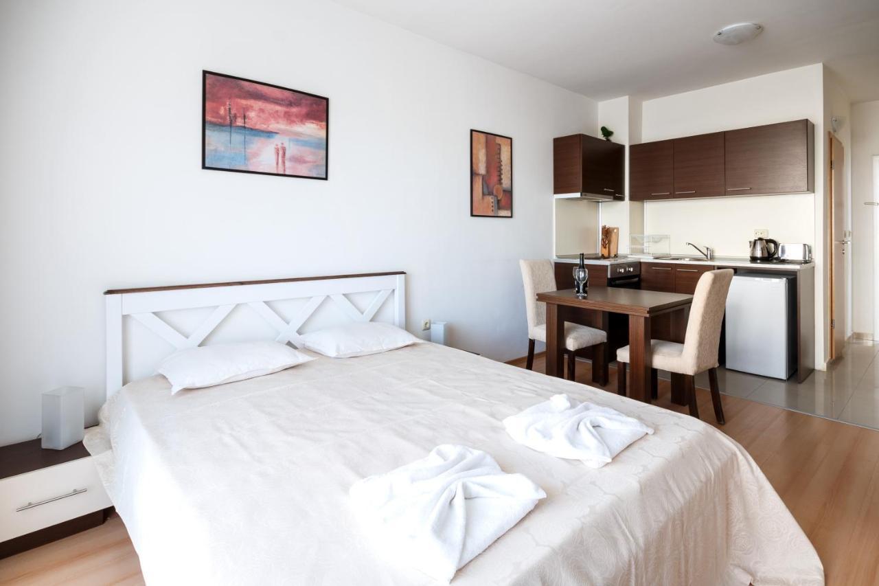 New Line Village Apartments Sunny Beach Buitenkant foto